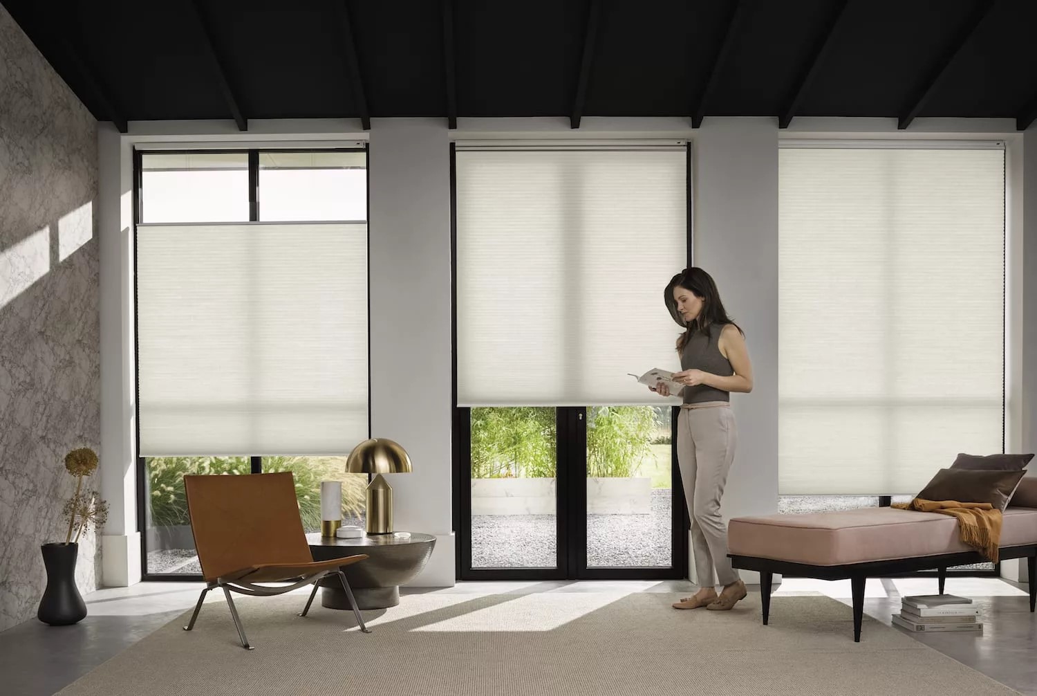 Hunter Douglas PowerView 電動風琴簾